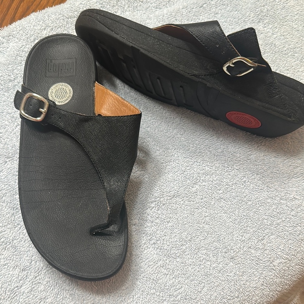 Black Fitflops, size 10. Excellent condition.